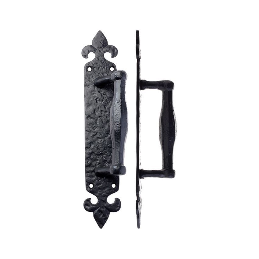 Picture of Antique Black Pull Handle on Fleur De Lys Backplate - FF74