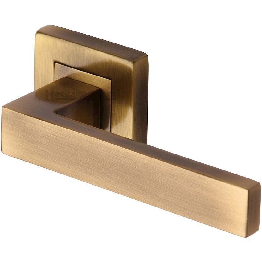 Picture of Delta SQ Door Handle - SQ5420AT