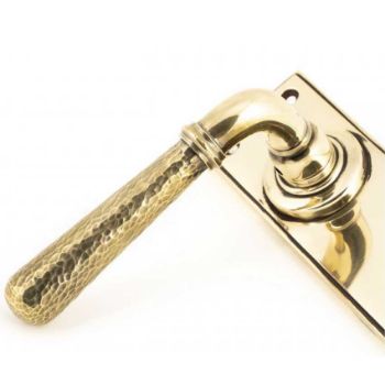 Aged Brass Hammered Newbury Lever on a Backplate - Aged Brass - 46210