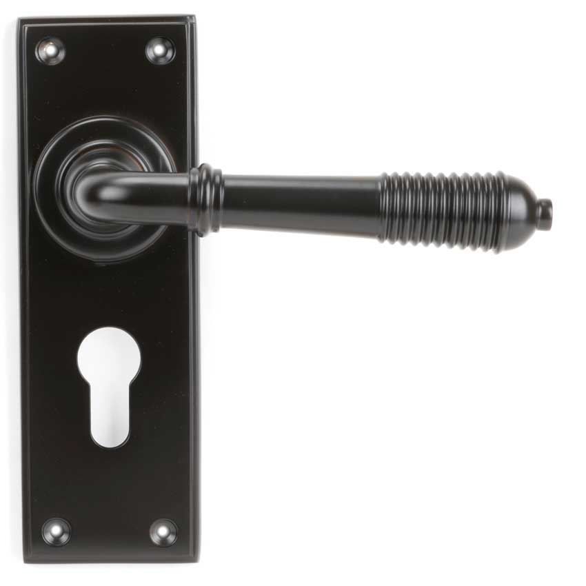 Reeded EURO Lock Handle in Aged Bronze - 83956