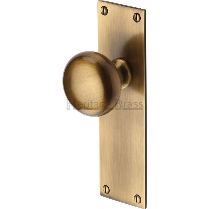 Picture of Balmoral Door Knob on Backplate - BAL8510AT