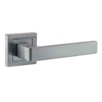Montana door handle on a round rose - S40SSC  Montana door handle on a round rose - S40SSC