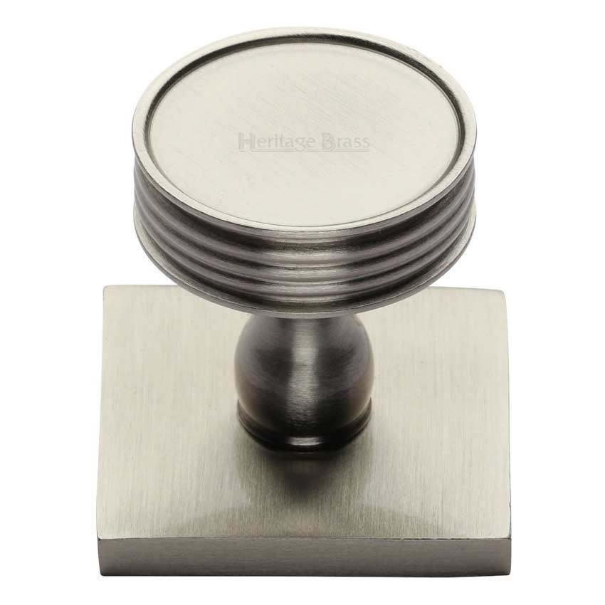 Venetian Design Cabinet Knob on a Backplate in Satin Nickel - SQ4547-SN