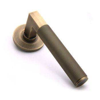 Alexander & Wilks Reeded Hurricane Locking Door Pack in Antique Brass - AW202ABLOCK 