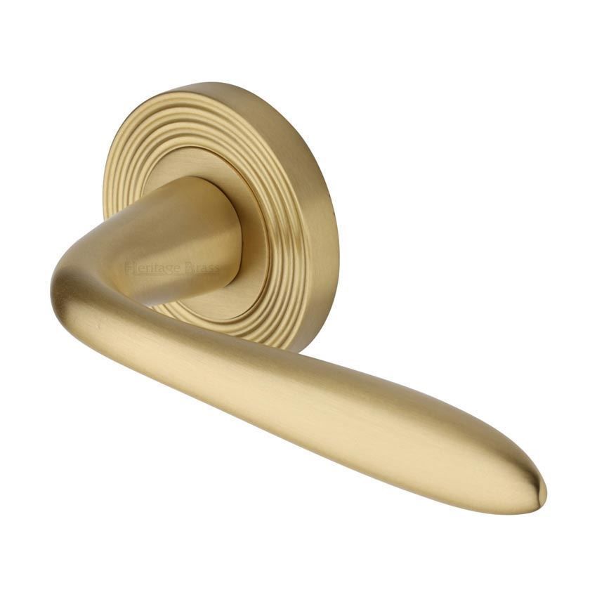 Sutton Reeded Door Handle on a Rose in Satin Brass - RR1752SB