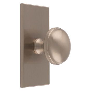 Warwick Cabinet Knob on a Square Backplate in Satin Nickel- BP750SN76SN