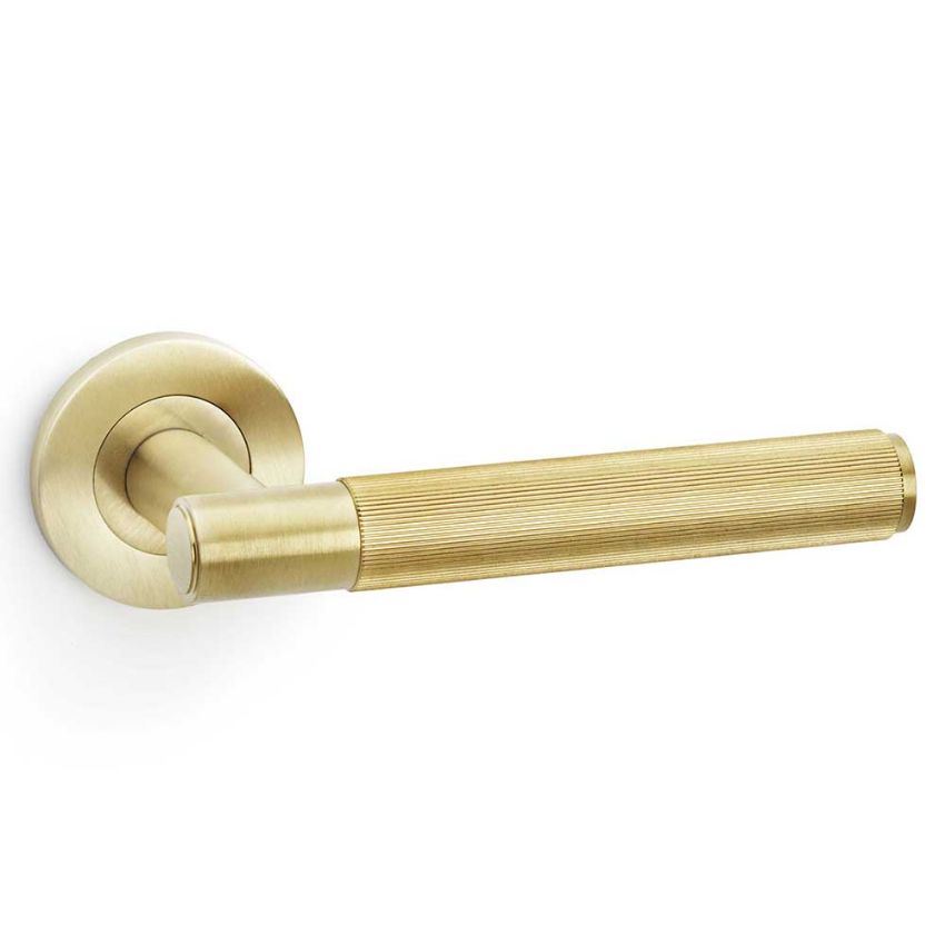 Picture of Alexander and Wilks - Spitfire Reeded Door Handle on Round Rose - AW222SBPVD