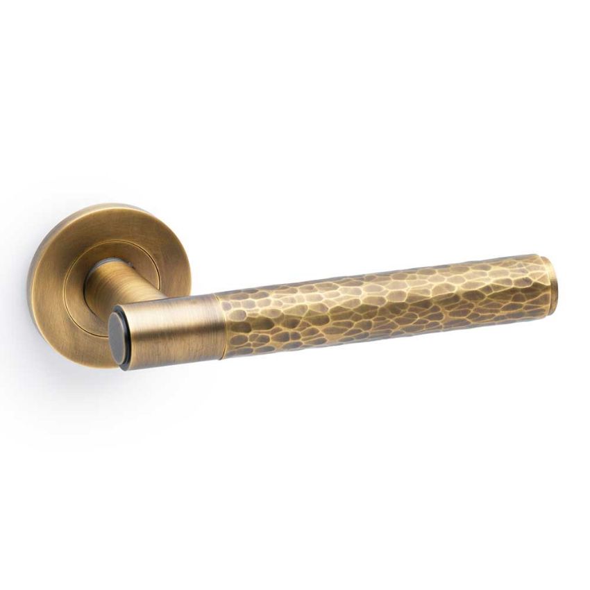 Picture of Alexander and Wilks - Spitfire Hammered Door Handle on Round Rose - AW223IB