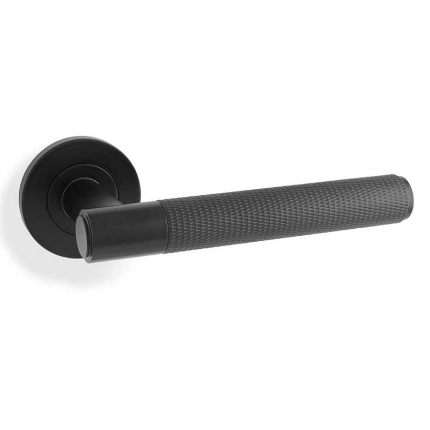 Picture of Alexander and Wilks - Spitfire Knurled Door Handle on Round Rose - AW220BL