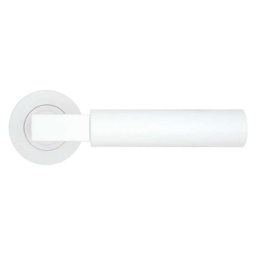 Picture of Rosso Tecnica Garda Door Handle in Powder Coated White Finish - RT050PCW