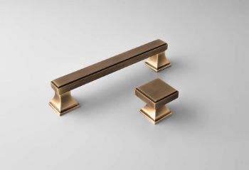 Picture of Jesper Square Cabinet Pull Handle - Antique Brass - AW813-AB