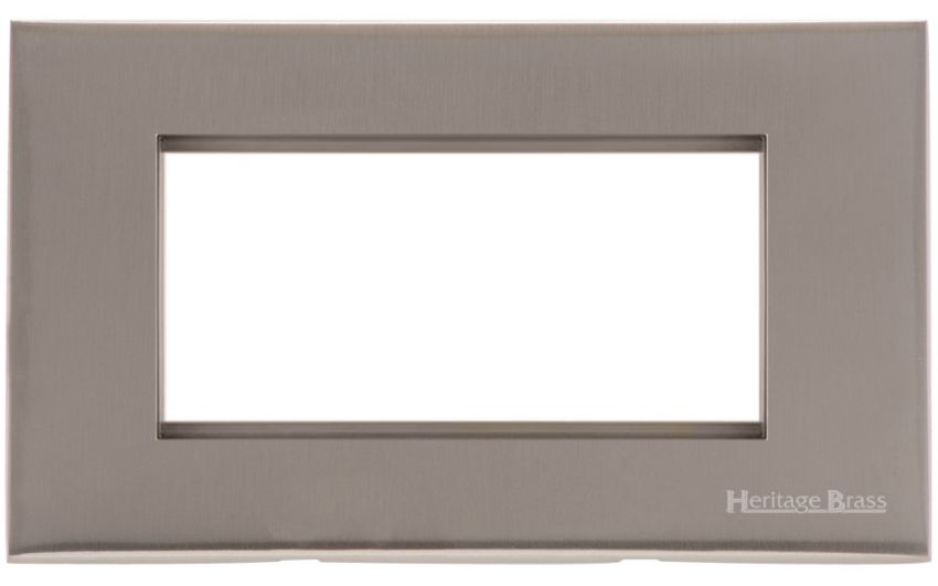 Picture of 4 Module Euro Plate - - - PL.W05.2694.G