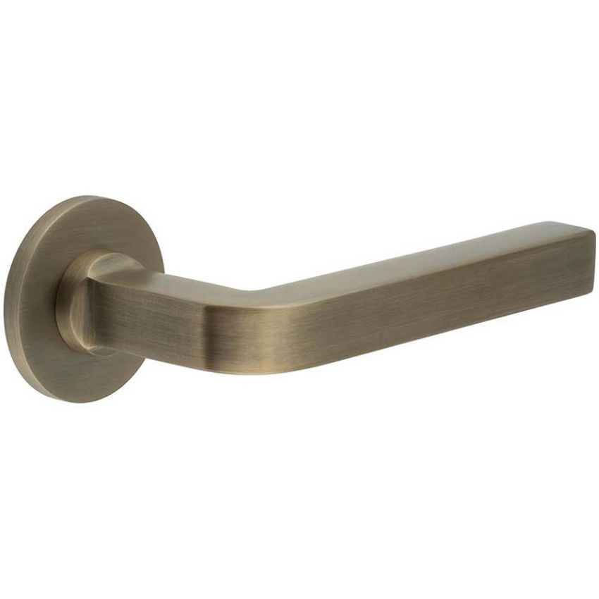 Picture of CR-104 Antique Brass Sprung Round Rose Door Handle - CR-104A1AB