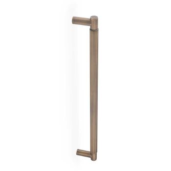 Picture of Alexander & Wilks Spitfire Reeded Pull Handle - Antique Brass - AW502-450-AB