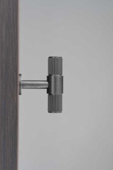 Picture of KNURLED T-BAR KNOB - Polished Chrome - FTD701CP