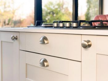 Picture of Victorian Cup Pull - C47SN