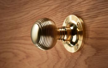 Picture of Queen Anne Mortice Door Knobs - M1001