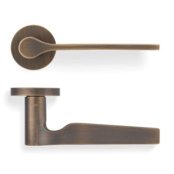 Picture of Valli Carmen Lever on Round Rosette - Antique Brass - H1062AB