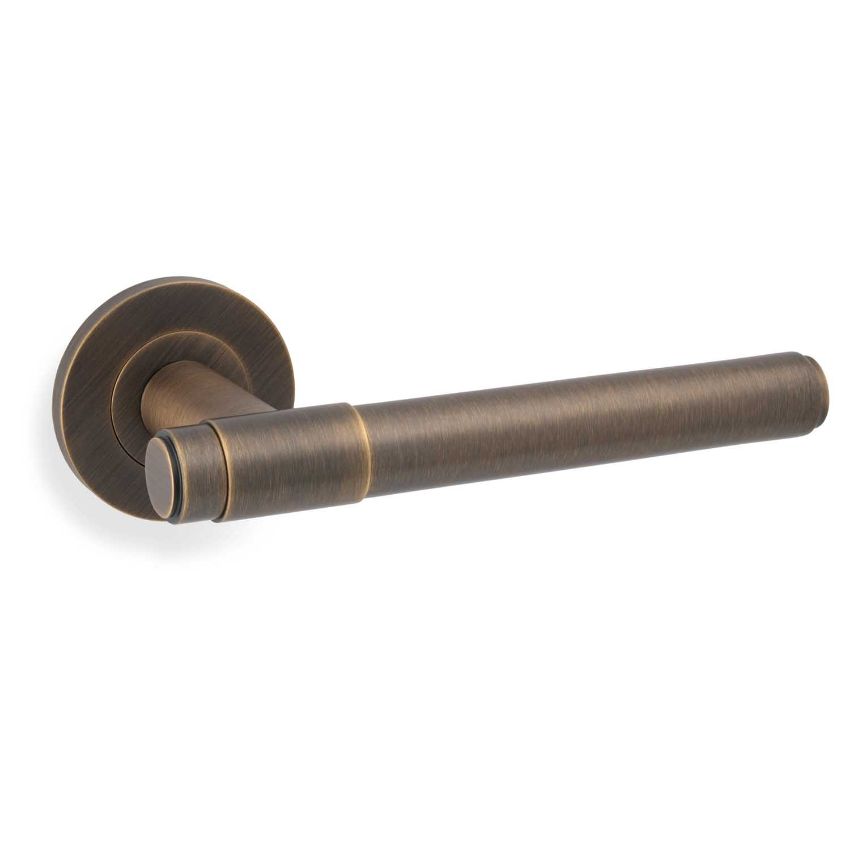 Picture of Kingston Plain Lever on Round Rose - AW241AB