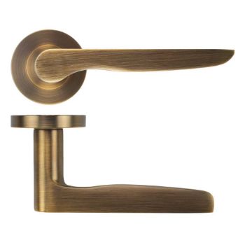 Picture of Vigo Door Handle on a Rose In Antique Brass - ZPA080-AB